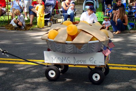 When it comes to the 4th of July, riding in the kiddie parade is as much of a tradition as the big firework show at the end of the day. With a little imagination and a few supplies, you can deck out your kids’ wagons, bikes, and trikes for the biggest and best birthday bash of the year. Get inspired with the fun and creative ideas we’ve gathered... Thanksgiving Parade Floats, Kids Parade Floats, Wagon Floats, Parade Float Ideas, Big Fireworks, Bike Parade, Independence Day Parade, Kids Wagon, Parade Ideas