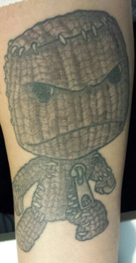 Angry Sackboy Tattoo - Little Big Planet Sackboy Tattoo, Little Big Planet Tattoo, Video Game Tattoos, Little Big Planet, Planet Tattoos, 3 Tattoo, Gaming Tattoo, Tattoo Videos, Video Game Characters