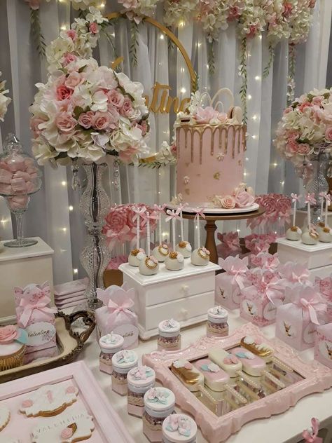 Farmhouse Bathroom Ideas Modern, Dessert Table Ideas Birthday, Kitchen Ideas Coastal, Cake Table Decorations Birthday, Feminine Lifestyle, Pink Dessert Tables, Party Cake Table, Quinceanera Pink, Chic Birthday Party