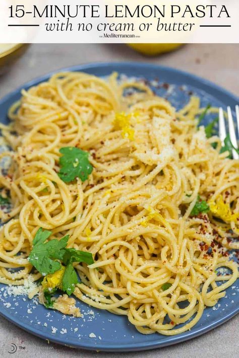 15-Minute Lemon Pasta (No Cream or Butter!) Pasta No Cream, Pasta Without Cream, Pasta With Lemon Sauce, Fun Lunches, Lemon Pasta Recipes, Lemon Spaghetti, Lemon Garlic Pasta, Mediterranean Diet Recipes Dinners, Mediterranean Pasta