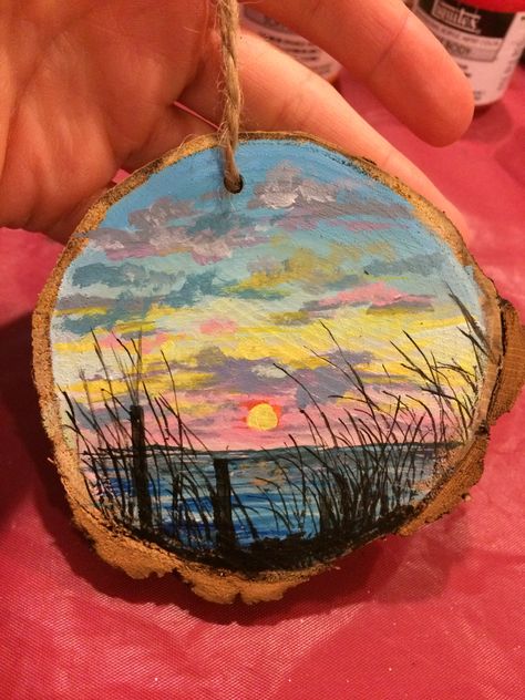 Acrylic Painting Ideas, Painted Ornament, Wood Slice Art, Stone Art Painting, Wood Painting Art, Wood Burning Art, Wood Christmas Ornaments, Painted Ornaments, Rock Painting Art