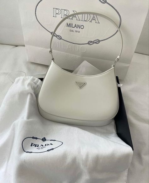 White Prada Bag, Zapatillas Veja, Prada Aesthetic, Prada Purses, Luxury Bags Collection, Aesthetic Bags, Prada Shoulder Bag, Girly Bags, White Handbag