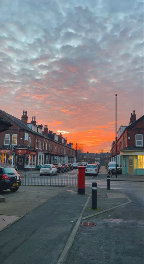 sunset pic aesthetic orange pink sky happy leeds Leeds Aesthetic, Britain Aesthetic, Uk Scenery, Uk Core, Berlin Syndrome, Uk Nostalgia, British Core, Uk Pics, British Nostalgia