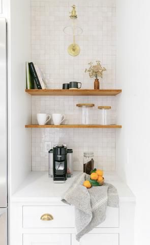 Choosing the Right Size Tile for Your (Small) Space Moroccan Terracotta, Kitchen Wall Design, White Kitchen Backsplash, Zellige Tiles, Artisan Tiles, Cle Tile, Looks Pinterest, White Backsplash, Small Tiles