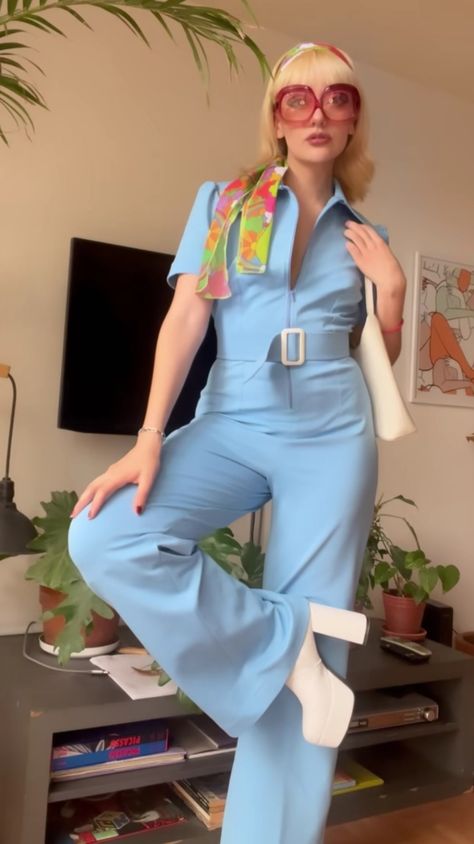 60s Dance Outfit, Retro Diner Outfit, Blue 70s Outfit, Colorful Old Money Outfits, 60s Fashion Summer, Modern Disco Outfit For Women, Groovy Outfit Ideas, Disco Themed Outfits, Modern 70s Outfits