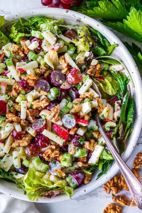 Classic Waldorf Salad, Apples And Grapes, Waldorf Salad Recipe, Feasting At Home, Greek Yogurt Dressing, What Is Healthy Food, Satisfying Salads, Waldorf Salad, Roasted Walnuts