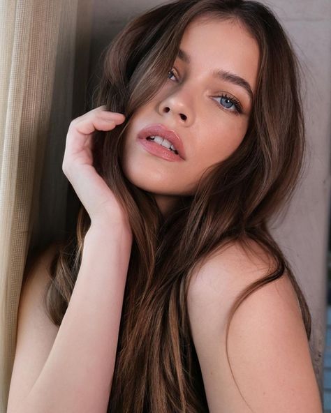 Owen Gould | 🕊️ Brooklyn w Babs 🕊️ @realbarbarapalvin s. @marc_eram m. @tobimakeup h. @owengould | Instagram Viktoria Secret, Barbara Palvin Style, Chicago Outfit, Palvin Barbara, Cora Reilly, Barbara Palvin, Victoria Secret Fashion Show, Beauty Icons, Summer Aesthetic