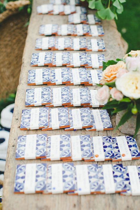 Creative Wedding Table Numbers, Unique Table Numbers Wedding, Wedding Favor Table, Wedding Table Seating, Inexpensive Wedding Favors, Boda Mexicana, Best Wedding Favors, Inexpensive Wedding, Wedding Favors Cheap