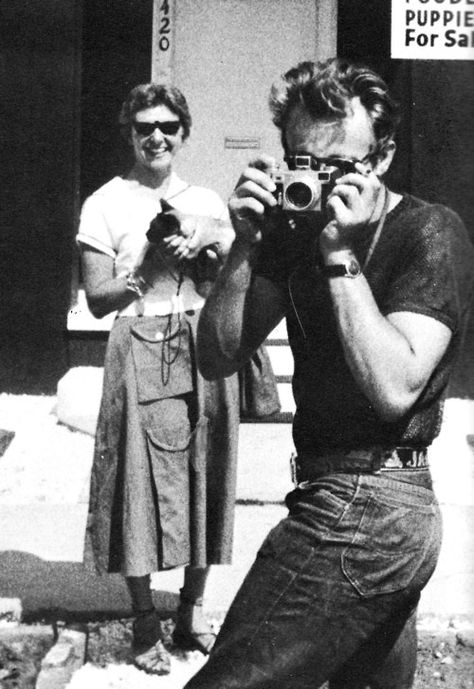 James Dean was not only a talented actor, but also a good photographer. Percy Sledge, Jim Stark, Lgbt History, Jimmy Dean, James Dean, Texas Rangers, Best Photographers, Old West, Man In Love