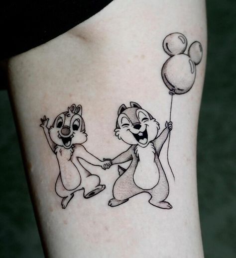 Disney Sisters Tattoo, Chip And Dale Tattoo Ideas, Disney Trio Tattoos, Chip N Dale Tattoo, Disney Matching Tattoos Friends, Cartoon Matching Tattoos, Mother Daughter Tattoos Disney, Chip And Dale Tattoo, Daisy Duck Tattoo