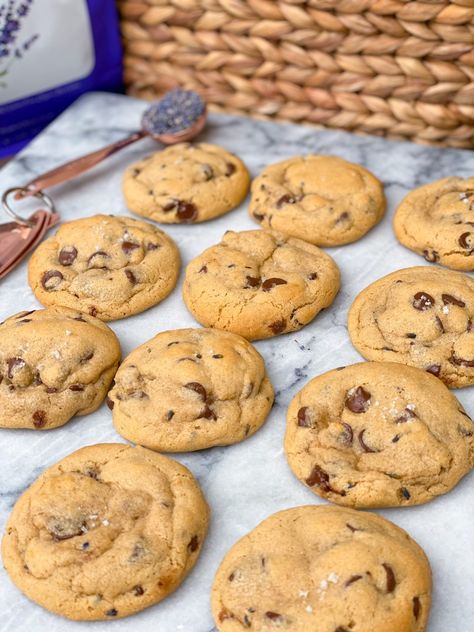 Lavender Chocolate Chip Cookies Cookies Lavender, Lavender Cookie, Lavender Chocolate, Lavender Cookies, Recipe Cookies, Lavender Recipes, Homemade Chocolate Chip Cookies, Wedding Chocolate, Kinds Of Cookies