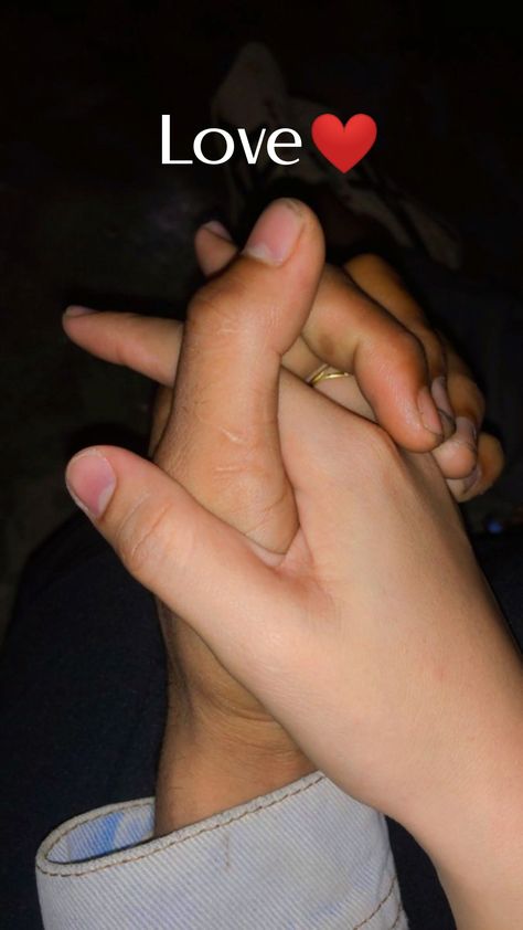 Holding Hands Pics, Couples Hidden Face Pics, Love Couple Wallpaper, Cute Love Photos, Bracelets For Boyfriend, Gals Photos, Couple Hands, Foodie Instagram, Cute Images For Dp