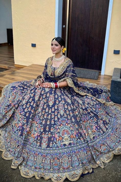 Royal Blue Wedding Lehenga Bridal, Royal Blue Wedding Lehenga, Punjabi Bridal Reception Outfit, Royal Blue Indian Wedding Dress, Royal Blue Bridal Lehenga, Blue Lehenga Bridal, Punjabi Reception, Sikh Wedding Dress, Blue Bridal Dress