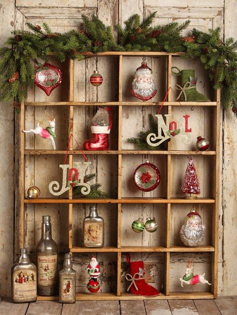 Shallow Shelf, Christmas Wall Decor Diy, Natal Country, Diy Christmas Wall, Jul Diy, 2014 Christmas, Christmas Shadow Boxes, Ornament Display, Bethany Lowe