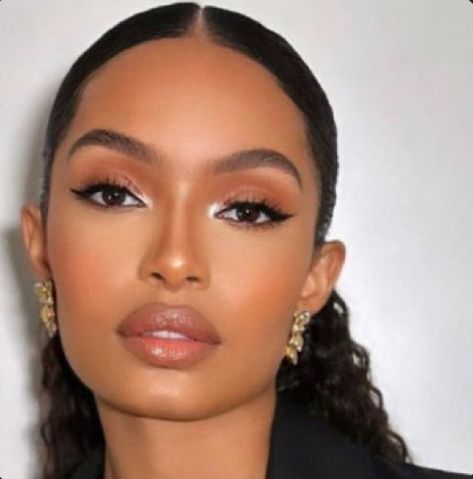 Neutral Dark Skin Makeup, Outdoor Makeup Looks, Eye Makeup On Black Women, Black Woman Makeup Looks, Bridal Makeup Black Women, Wedding Makeup Black Women, Yara Shahidi Makeup, Yara Shahidi Outfits, Yara Shahidi Hairstyles