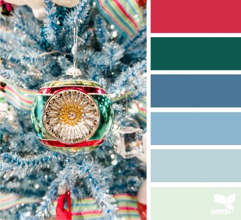 Christmas Color Schemes, Christmas Palette, Seeds Color, Christmas Color Palette, Color Season, Christmas Color, White Christmas Decor, Design Seeds, Color Palette Design