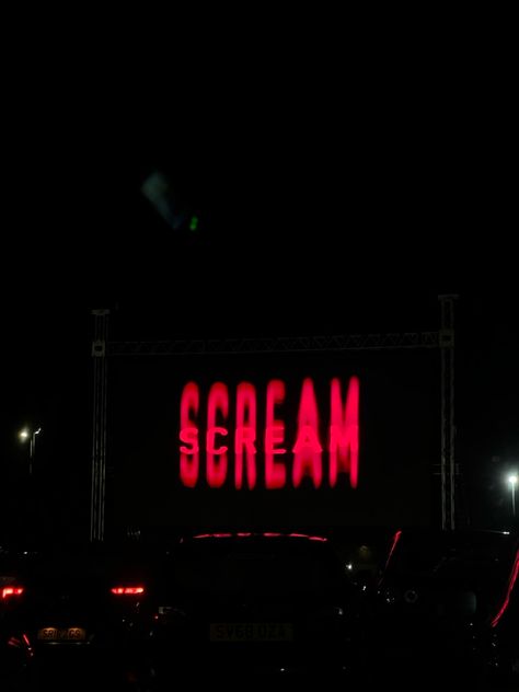 Scream , halloween movie at a drive in movie place Drive In Horror Movie, Scream Film Aesthetic, Scream Movie Night, 90s Horror Aesthetic, Drive In Movie Aesthetic, Movie Place, Drive In Cinema, Scream Halloween, Outdoor Cinema