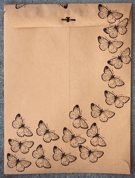 Stamped a boring Manila envelope into a cute butterfly envelope! #mail #stamps #crafts #quarantine #butterfly #simple Butterfly Envelope, Butterfly Simple, Manila Envelope, Butterfly Stamp, Mail Stamp, Envelope Stamp, Diy Envelope, Cute Butterfly, Letter Paper