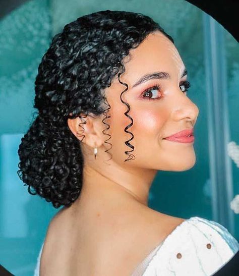 Looking for different ways to style your curly hair into an updoLook no furtherhere are a number of ways that accommodate different textures. Outfit Grado, Curly Hair Updo Wedding, Updos For Curly Hair, Naturally Curly Hair Updo, Curly Bridal Hair, Natural Hair Wedding, Cabello Afro Natural, Curly Styles, Natural Wedding Hairstyles