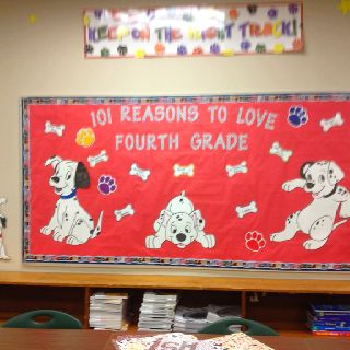 101 Dalmatians bulletin board Disney Door Decorations Classroom, Disney Door Decorations, Classroom Fairy, Disney Bulletin Boards, Classroom Door Decorating, Disney Themed Classroom, Disney Classroom, Preschool Bulletin, Preschool Bulletin Boards