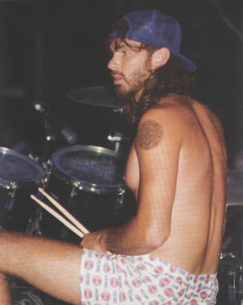 chad smith in boxers Chad Smith Rhcp, Chad Smith 90s, Chad Smith, Band Room, Chilli Peppers, John Frusciante, Anthony Kiedis, Chilli Pepper, Red Hot Chili Peppers