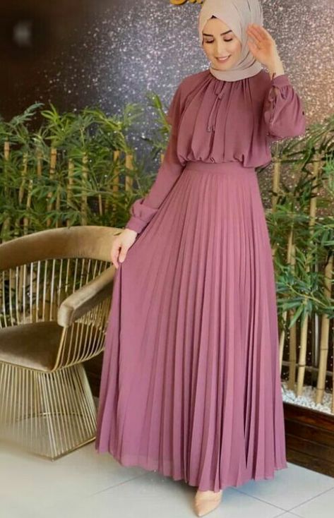 Lilac Dress Outfit, Stylish Formal Dresses, Muslimah Fashion Casual, Muslim Women Clothing, Modest Evening Dress, Blouse Casual Fashion, Simple Gowns, Stylish Short Dresses