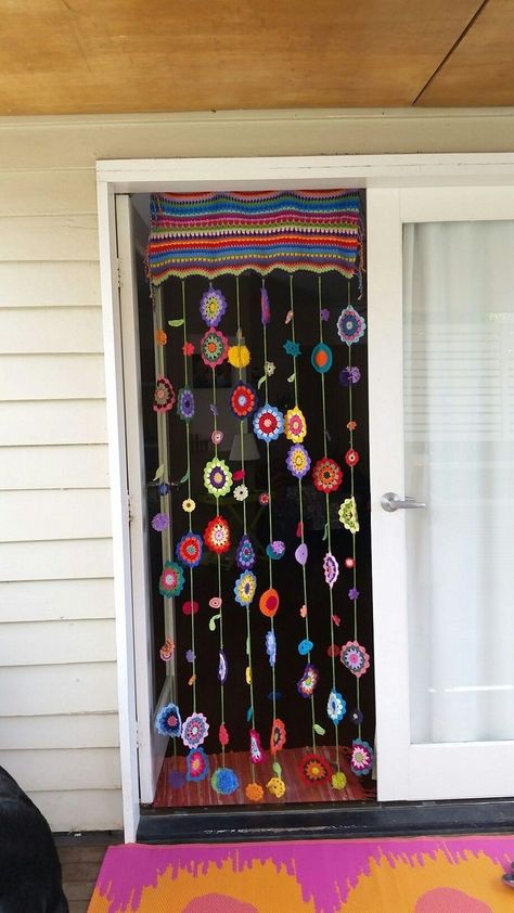 Bohemian Crochet, Bohemian Curtains, Confection Au Crochet, Pola Amigurumi, Crochet Curtains, Crochet Home Decor, Beaded Curtains, Crochet Diy, Diy Crochet Projects