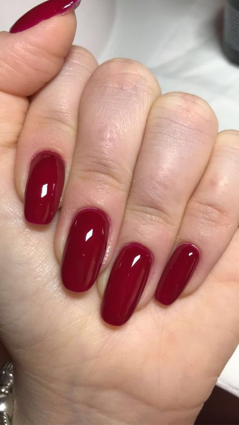 Red Nails Natural, Red Natural Nails, Red Fingernails, Bio Sculpture Gel Nails, Smart Nails, Nail Paint Shades, Wow Nails, Glow Nails, Red Nail Designs