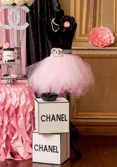 Chanel Inspired Sweet Sixteen | CatchMyParty.com Fashion Birthday Party Decorations, Paris Birthday Outfit Ideas, Chanel 50th Birthday Party Ideas, Chanel 16 Birthday Party, Paris Theme Sweet Sixteen, Chanel Sweet 16 Ideas, Coco Chanel Party Theme, Chanel Themed Birthday Party, Fashion Party Ideas