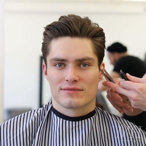 Mens Hairstyles Fine Hair, Hair Types Men, Haircut And Style, Fine Hair Men, Long Fine Hair, The Perfect Haircut, Women's Haircuts, Haircut For Fine Hair, Mens Medium Length Hairstyles