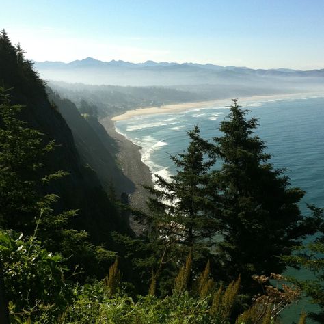 Oregon Coast Oregon Forest, Types Of Aesthetics, Summer Road Trip, Oregon Coast, Beautiful Buildings, Walking In Nature, Most Beautiful Places, Travel Bucket List, Pacific Northwest