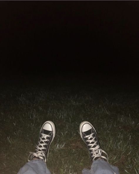 Dark Converse Aesthetic, Worn Converse Aesthetic, Converse Dark Aesthetic, Converse Aesthetic Vintage, Dirty Converse Aesthetic, Converse Ideas, Converse Collection, Cool Converse, Converse Aesthetic