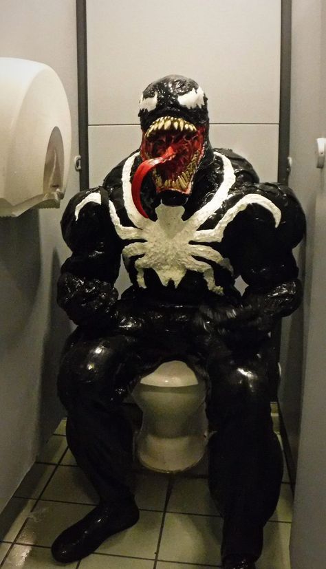 Venom Cosplay, Venom Costume, Monster Costumes, Marvel Venom, Larp Costume, Phone Wallpaper For Men, Punching Bag, Anime Fnaf, Cool Costumes