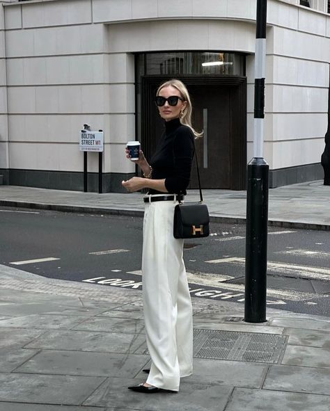 Hannah Strafford-Taylor (@hannahstraffordtaylor) • Instagram photos and videos European Fashion Summer, Collage Outfits, White Pants Outfit, Pants Outfit Casual, Instagram Christmas, 2023 Christmas, Casual Work Outfits, Cozy Fits, Street Outfit