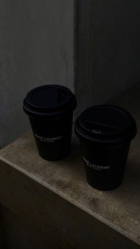 Coffee Shop Aesthetic, Coffee Photography, Minimal Aesthetic, Aesthetic Coffee, Instagram Feed Ideas, Foto Ideas Instagram, Photo Couple, Black And White Aesthetic, Black Aesthetic Wallpaper