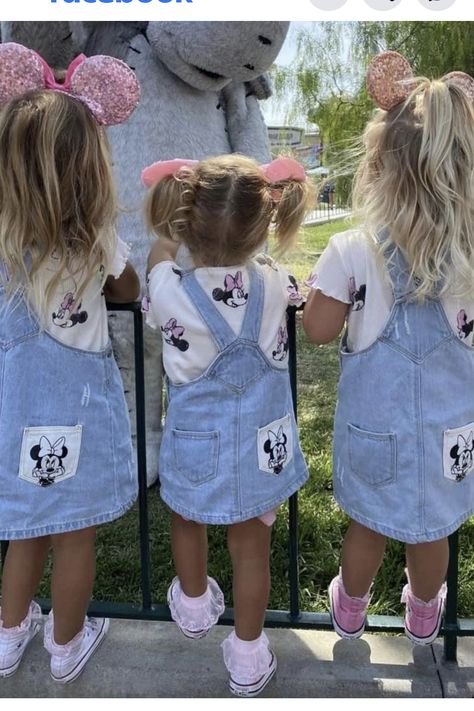 Matching Sister Disney Outfits, Toddler Girl Disney Outfit, Toddler Disneyland Outfit, Disneyland Family Outfits, Toddler Disney Outfit, Disney Outfits Girls, Disney Toddler Outfits, Kids Outfits Daughters, Disney With A Toddler