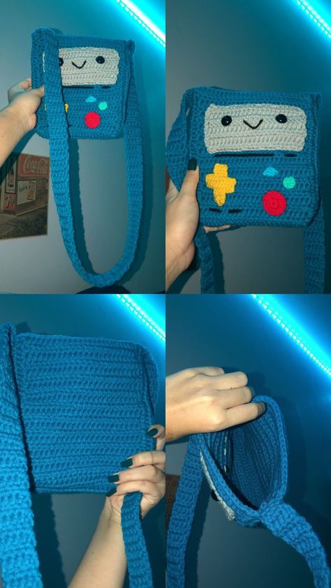 Crochet For Money Ideas, Easy Anime Crochet, Gamer Crochet Ideas, Crochet Bmo Bag, Star Bag Pattern, Crochet Nintendo Switch Case, Bmo Crochet, Easy Crochet Star, Crochet Star Bag