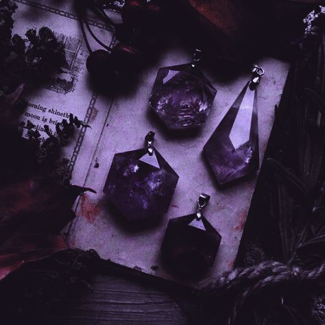 Crystal Aesthetic Purple, Dark Purple Crystals Aesthetic, Fantasy Aesthetic Purple, Purple Occult Aesthetic, Magic Crystal Aesthetic, Purple Potion Aesthetic, Dark Purple Magic Aesthetic, Dark Purple Witch Aesthetic, Hecate Astethic