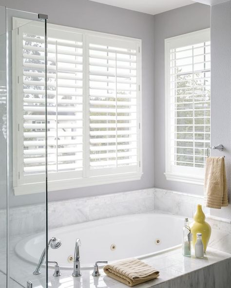 8 Solutions for Bathroom Windows | Apartment Therapy Blinds For Bathroom Windows, Bathroom Shutters, Bathroom Window Privacy, Bathroom Window Treatments, Bathroom Blinds, Bathroom Design Layout, Bathroom Gallery, New Toilet, Bathroom Windows