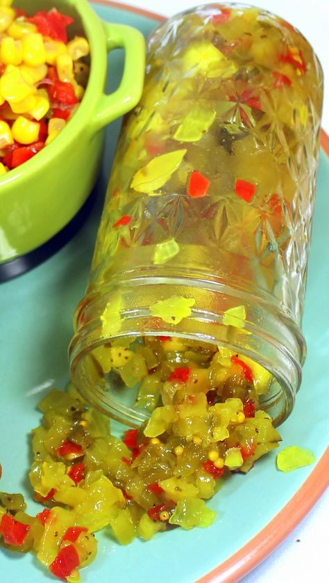 WORLD's BEST Sweet Pickle Relish! - 52 Small Batch Canning Ideas!  This is such a delight, one bite and you'll have to make more so you have a year round supply.  Sweet, Spicy and loaded with a mix of flavors.  Even a little crunchy texture to separate this from the average... EASY to make a great introduction to canning success! Small Batch Canning, Sweet Pickle Relish, Canning Pickles, Canning Ideas, Canning Vegetables, Canning Jam, Canned Food Storage, Canning Tips, Relish Recipes