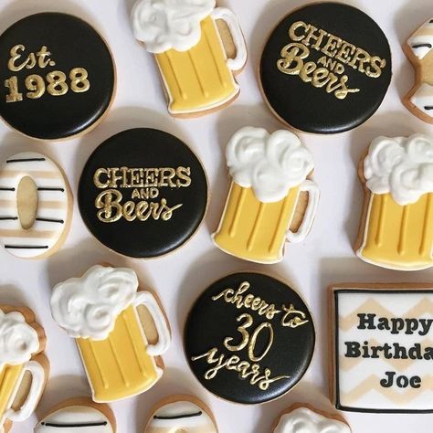 Beer Mug Cookies, Godly Birthday Wishes, Mug Cookies, Cheers And Beers To 40 Years, Beer Cookies, 50th Birthday Party Ideas For Men, Beer Birthday Party, Mug Cookie, Cookie Cake Birthday