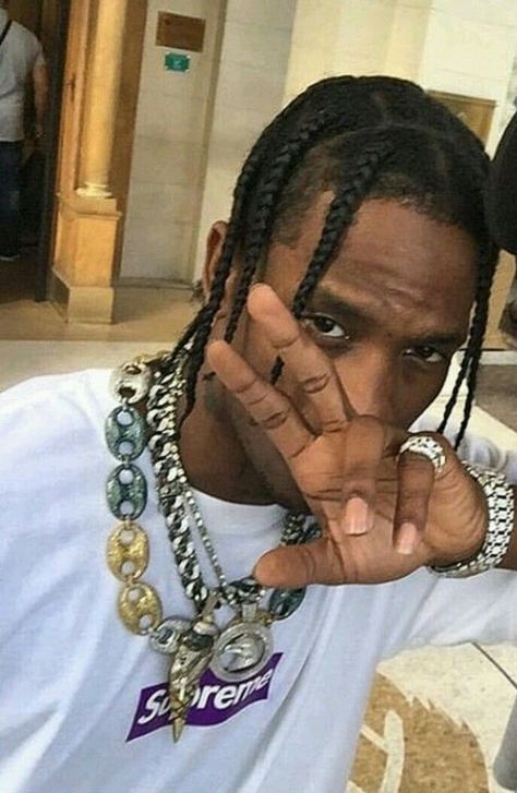 Travis Scott Selfie, Travis Scot, Lowkey Rapper, Rapper Travis Scott, Kylie Travis, Travis Scott Wallpapers, Travis Scott Astroworld, Rap Aesthetic, Mens Braids