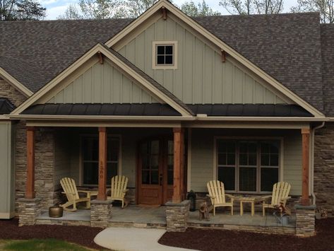 Rustic Home with Modern Elements - Craftsman - Exterior - Raleigh - by Faux Home | Home & Hue | Houzz Green Ranch House Exterior, Craftmans Style House, Craftsman Style Homes Exterior Color, Rustic Cottage Exterior, Rustic Exterior House Colors, Craftsman Home Exterior, Craftsman Remodel, Outside House Colors, Exterior House Siding