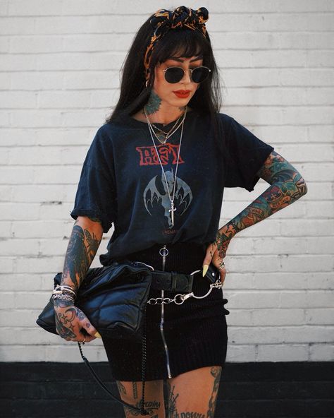 Sammi Jefcoate, Rocker Outfit, Rock Outfit, Rock Outfits, Trendy Fashion Outfits, Sleeve Tattoo, Edgy Outfits, Looks Style, Retro Outfits