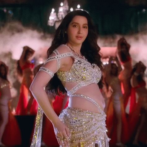 Nora Lovely, Snake Girl, Nora Fatehi, Dance Makeup, Dance Poster, Dancing Gif, Stylish Women Fashion, Dance Tips, Dance Photos