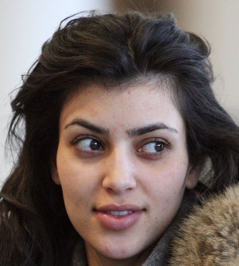 Kim Kardashian Without Makeup, Kim Kardashian Before, Kim Kardashian Images, Tim Mcgraw Faith Hill, Rob Kardashian, Celebs Without Makeup, Instantly Ageless, Glowing Face, No Makeup