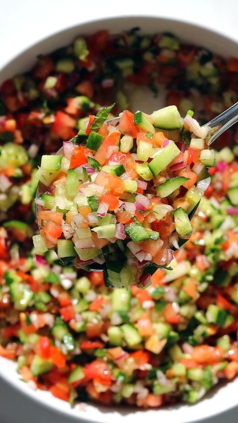 If you’re looking for the perfect salad that pairs with any dish, look no further! This Shirazi Salad is not only super easy to make, but it’s one you’ll never get sick of. Have you tried it?? Light and fresh and just so so good! You can add chickpeas or other protein to make it a full meal too 💚 Full recipe is here >> https://cookingwithayeh.com/shirazi-salad ............................................... #shirazisalad #shiraz #persian #persianfood #salad #salads #vegan #plantbased #hea Salads Vegan, Shirazi Salad, Persian Rice, The Perfect Salad, Perfect Salad, Diet Breakfast Recipes, Healthy Menu, Recipes Appetizers And Snacks, Cook Up A Storm