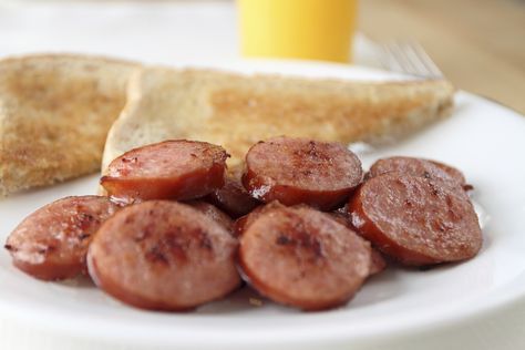 Cut up kielbasa can also be fried in a pan with a bit of oil until browned. Garlic Lamb Chops, Polish Sausage Recipes, How To Cook Kielbasa, Kielbasa Recipes, Polish Sausage, Kielbasa Sausage, Smoked Cooking, Food Additives, Kielbasa