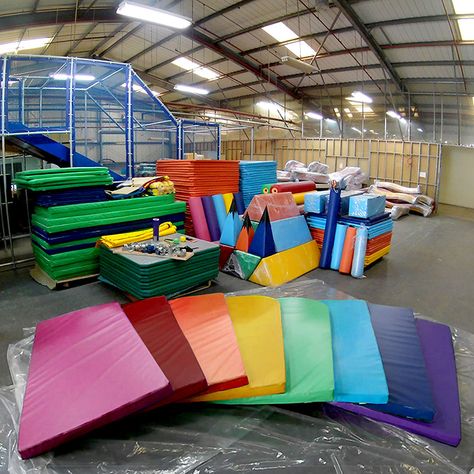 Diy Soft Play Equipment, Indoor Playroom Playground, Playground Basement, Diy Indoor Playground, Indoor Playground Diy, Indoor Playground Party, Inside Playground, Play Ground Indoor Design, Kids Indoor Gym