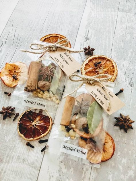 Diy Mulled Wine, Mulled Wine Gift, Mulled Wine Spices, Spice Gift, Merry Christmas Text, Christmas Text, Etsy Wedding Favors, Spice Mix, Wine Packaging